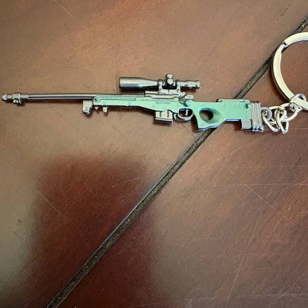 Miniature Rifle Keychain - Picture 2 of 4